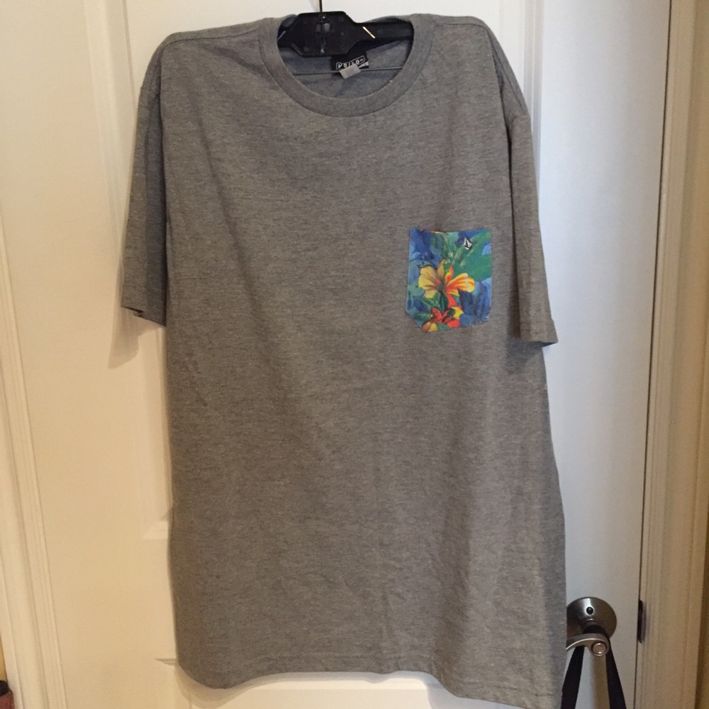 New Volcom Hawaiian T-Shirt